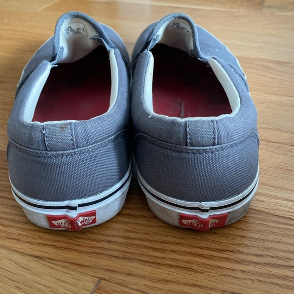 Vans- men’s slip ons - Picture 3 of 4